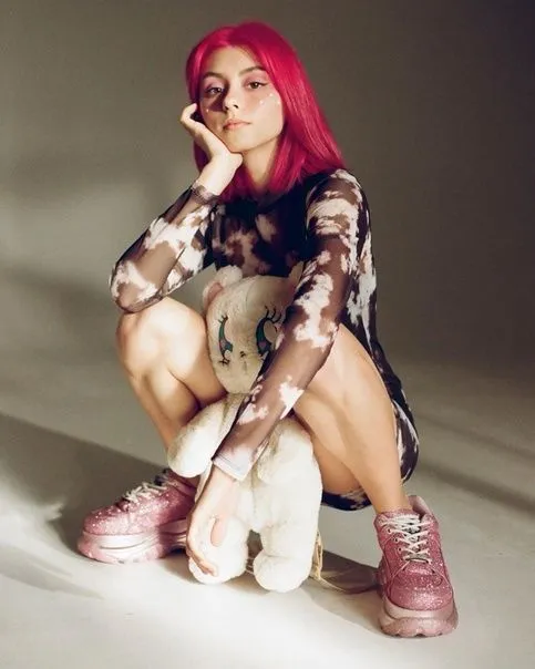 Dynamic music visualizer artwork 1 - Part of the Dorafy music experience